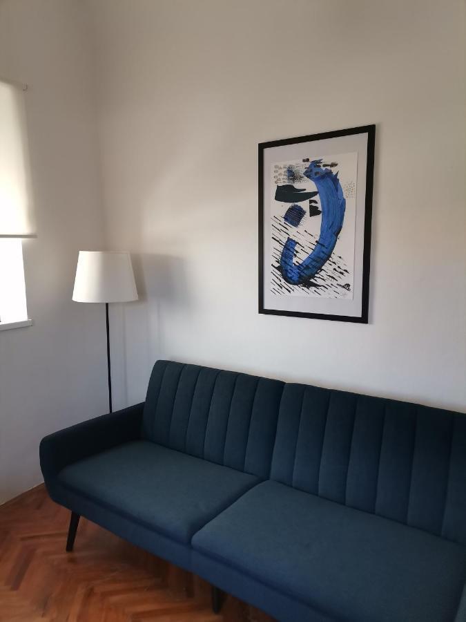 Apartamento Casa Di Nonna Pina, Kuca U Blizini Arene Pula Exterior foto